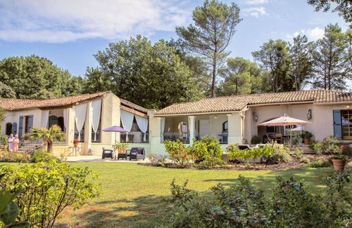 Gaujac Villa | Luxury Villa with pool, garden, petanque court great views in perfect location.