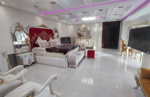 Tamariss Villa | Luxury Villa with Pool & Garden in Casablanca