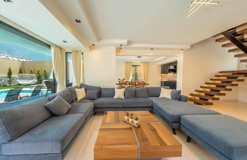Fethiye Villa | Luxury villa with private pool & garden overseeing stunning picturesque mountain