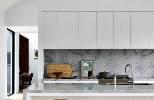 Flinders House | Luxury Villas Flinders Retreat (With Car Parking)