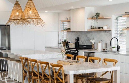 Bondi House | Luxury Villas Tamarama Surf View (Walk to Beach)