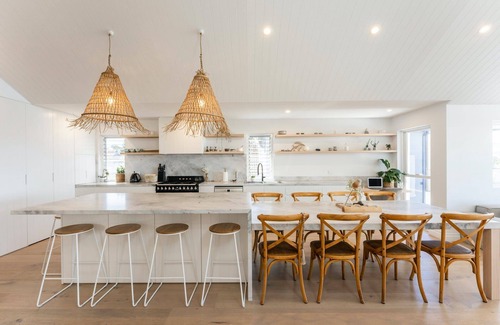 Bondi House | Luxury Villas Tamarama Surf View (Walk to Beach)