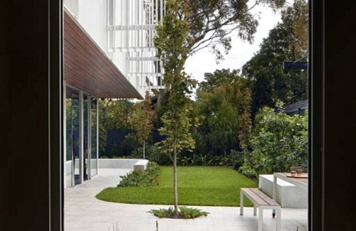 Caulfield North House | Luxury Villas Whitehouse (With Car Parking)