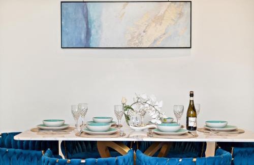 Port Melbourne House | Luxury VIP 4-Bedroom Townhouse in Port Melbourne