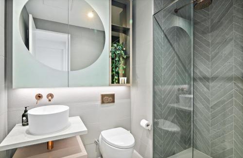 Port Melbourne House | Luxury VIP 4-Bedroom Townhouse in Port Melbourne