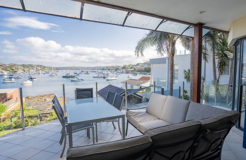 Burraneer Apartment | LUXURY WATER-FRONT APARTMENT - CRONULLA