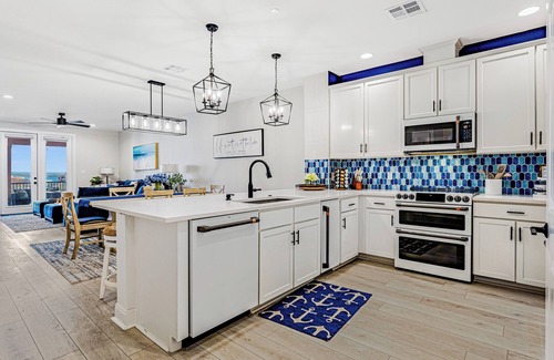 Horseshoe Bay Condo | Luxury Waterfront Condo W/pool & Views!