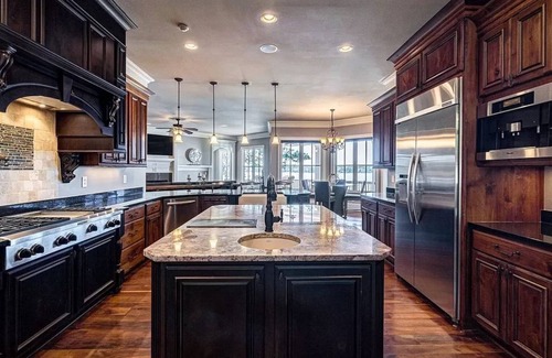Reynolds Landing House | LUXURY WATERFRONT ESTATEnnPRIME SUMMER DATES NOW DISCOUNTED DUE TO CANCELLATION!