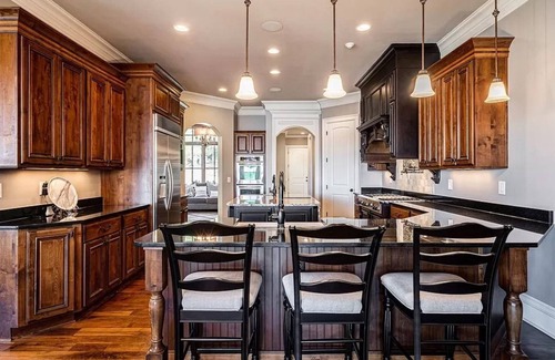 Reynolds Landing House | LUXURY WATERFRONT ESTATEnnPRIME SUMMER DATES NOW DISCOUNTED DUE TO CANCELLATION!