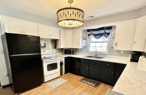 Ashtabula House | LUXURY WATERFRONT HOME w/PRIVATE BEACH w/BBQ PATIO