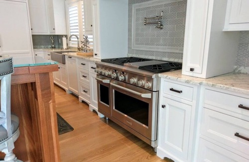 Mystic - New London House | Luxury Waterfront Home Sleeps 16 Game Room Private Beach and Dock