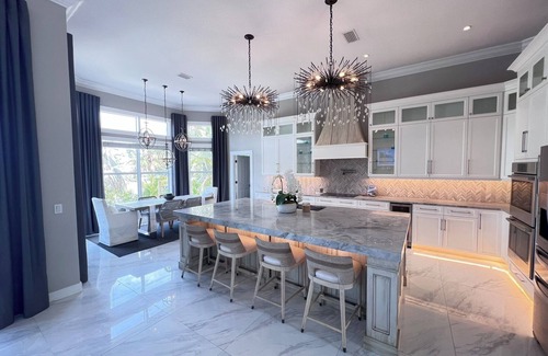 Nokomis House | Luxury Waterfront Retreat – Kayaks, Jet Skis, Biking & Beaches at Your Back Door
