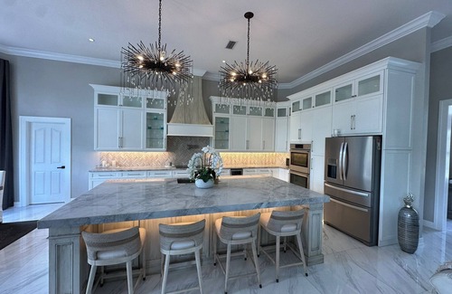 Nokomis House | Luxury Waterfront Retreat – Kayaks, Jet Skis, Biking & Beaches at Your Back Door
