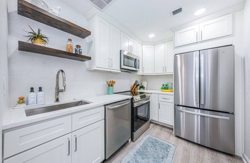 Coquina Key Condo | Luxury Waterfront Resort Style Living- The Beachy Getaway