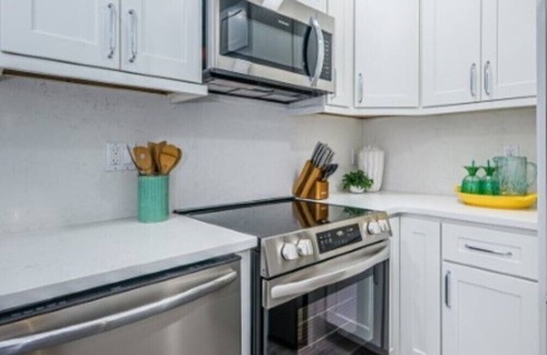 Coquina Key Condo | Luxury Waterfront Resort Style Living- The Beachy Getaway