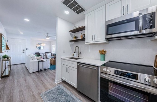 Coquina Key Condo | Luxury Waterfront Resort Style Living- The Beachy Getaway