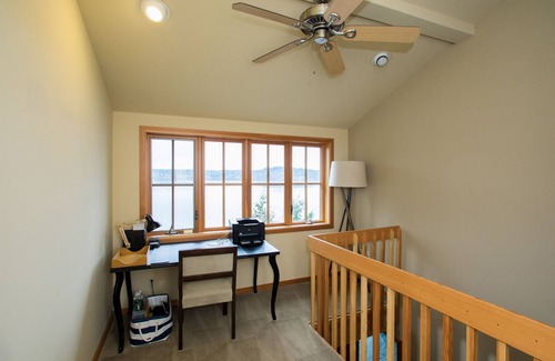 South Colby House | Luxury Waterfront Vacation Hideaway: family friendly, whales, birding, & more!