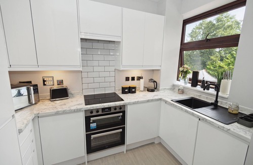 Watford Apartment | Luxury Watford oasis Warner bros Harry Potter Leavensden green