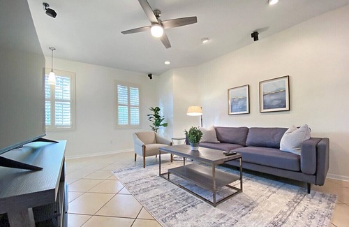 Westchase Apartment | Luxury Westchase Living with Private Garage