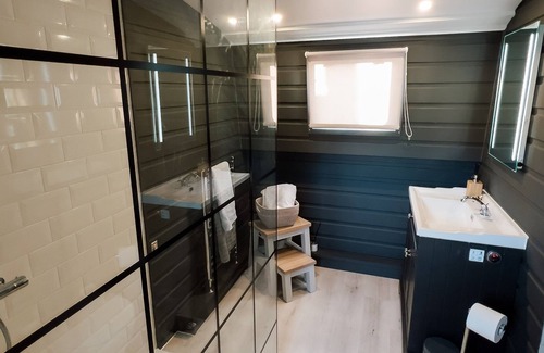Liverpool Boat Rental | Luxury Wide Beam Canal Boat in the Liverpool Docks