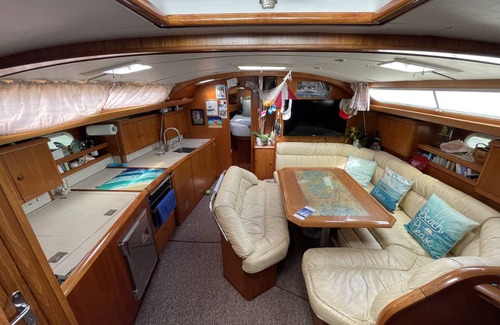 Marathon Boat Rental | Luxury Yacht in FLORIDA KEYS