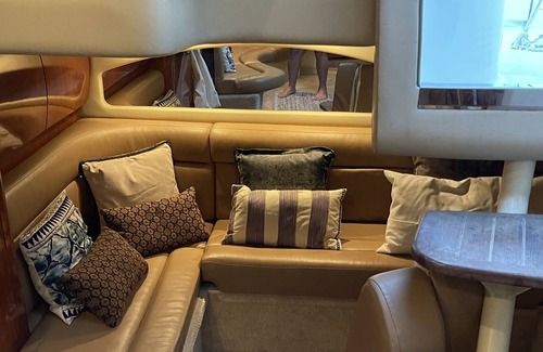 Aventura Boat Rental | luxury yacht, romantic and moom night in averntura.