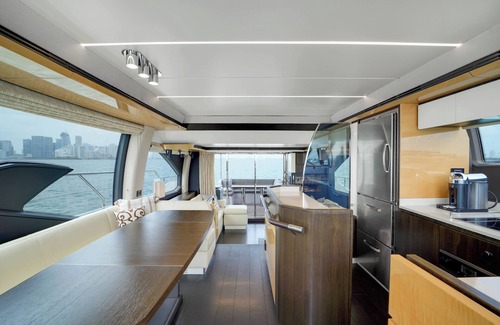 Allapattah Boat Rental | Luxury Yacht Stay on the Miami River – Waterfront Living Redefined