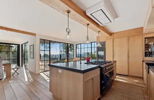 Hollywoodland House | Luxury Zen Oasis, Central, w Hollywood Sign View!