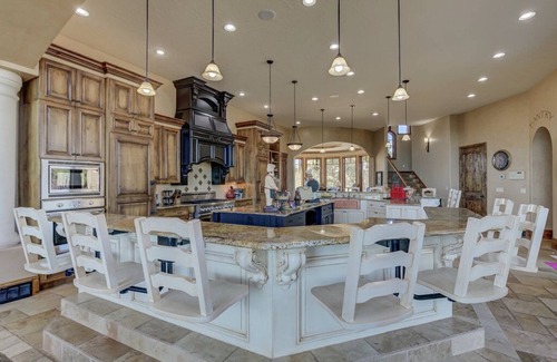 Zion National Park East Entrance Villa | Luxury Zion Villa, Views, Hot tub, Gourmet kitchen, Theater Room, Bocce.