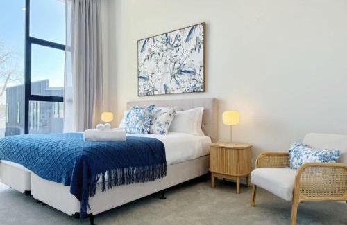 Greenlane House | Luxury4B Holiday House in Central Greenlane - ASB showgrounds & Cornwall Park