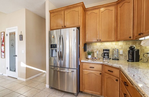 Ahwahnee House | LuxuryCottage HotTub RV GameRoom Yosemite BassLake