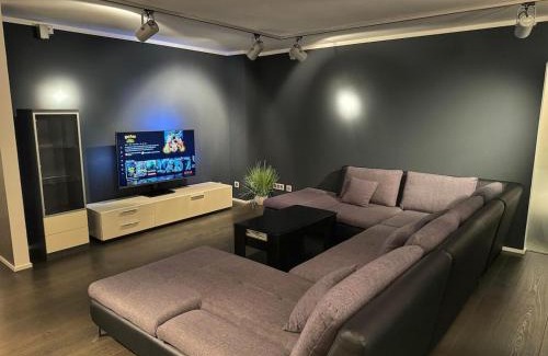 Gemarkung Barmen Apartment | Luxus 4 Zimmer Apartment 3 Schlafzimmer und großer Wohnbereich mit Balkon