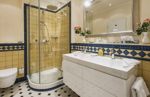 Badenweiler Apartment | Luxus Doppelzimmer mit Balkon