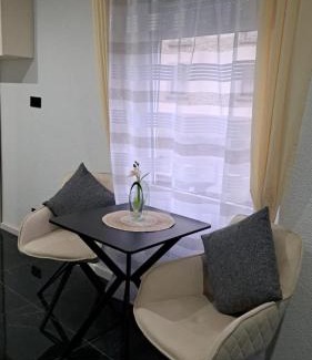 Brackenheim Apartment | LuxusLoft Hausen