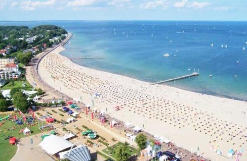 Alt-Travemunde/Ronnau Apartment | Luxussuite 1A Meerblick, Maritim Residenz, 22er Stock, modernes Styling, am Strand