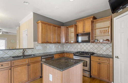 Atlantic Station Area House | Luxxe du’ Chateau - Luxurious 3 bedroom townhouse located on the edge of Atlanta
