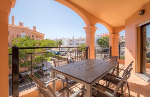 Praia da Luz Apartment | Luz casas- BayLuz apart,pool,beach, tennis, wifi,aircon