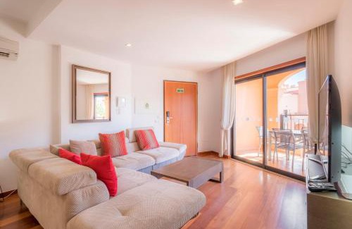 Praia da Luz Apartment | Luz casas- BayLuz apart,pool,beach, tennis, wifi,aircon