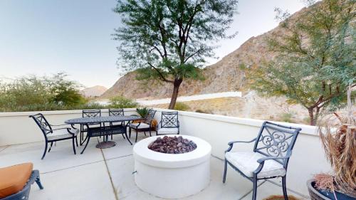 La Quinta Apartment | LV316 Spacious LV Townhome Close to LQ Resort
