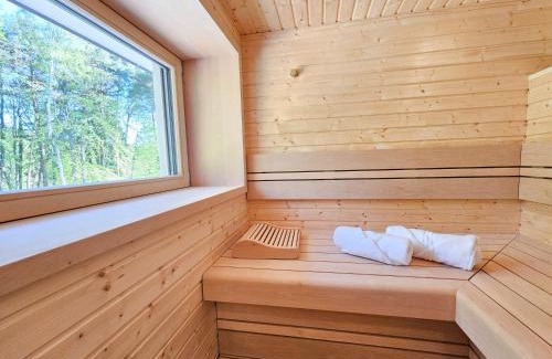 Lychen Villa | Lychenseevilla mit Seeblick, Wintergarten, Kamin und Sauna