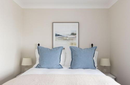 Lyminster House | Lyminster Court Cottages