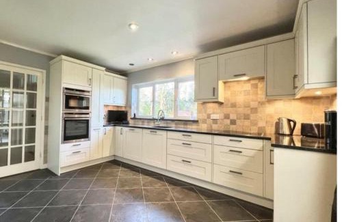Lympne House | Lympne - 7 mins Channel Tunnel