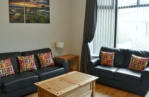 Seahouses House | Lynbank