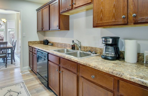 Lynchburg House | Lynchburg Rental w/Deck: Near Downtown!