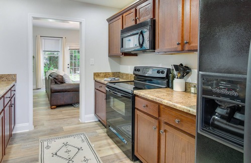 Lynchburg House | Lynchburg Rental w/Deck: Near Downtown!