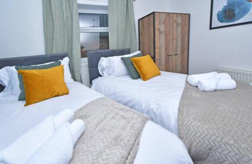 Crewe Apartment | Lyndale House - By Sigma Stays