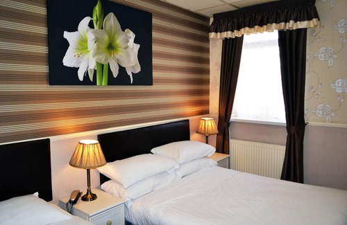 South Shore Hotel | Lyndene Hotel