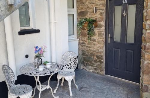 Lynton Apartment | Lynton old town, Central ground floor 1 bed apart.