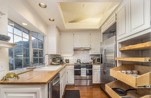 Jamul House | Lyons Peak Vacation Rental- Bohemian Unit
