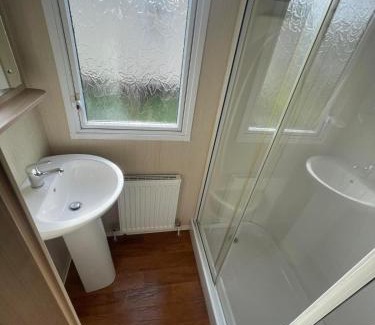 Rhyl Resort | Lyons robin hood caravan 43SW